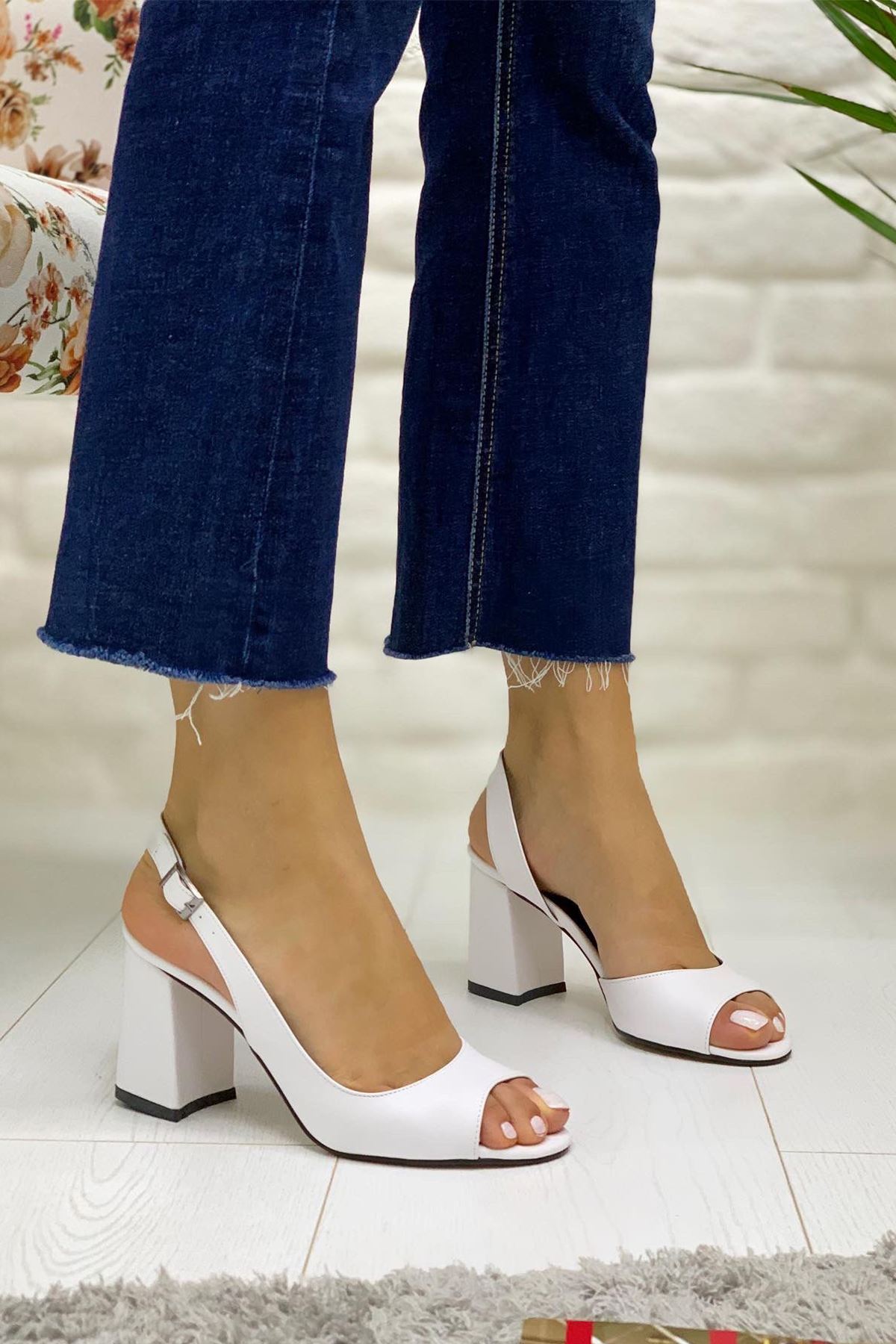 Nora Beyaz Bayan Topuklu Ayakkabı