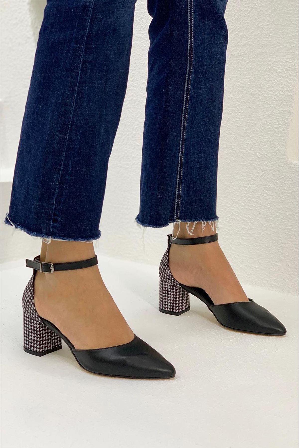 Felisa Siyah Bayan Topuklu Ayakkabı