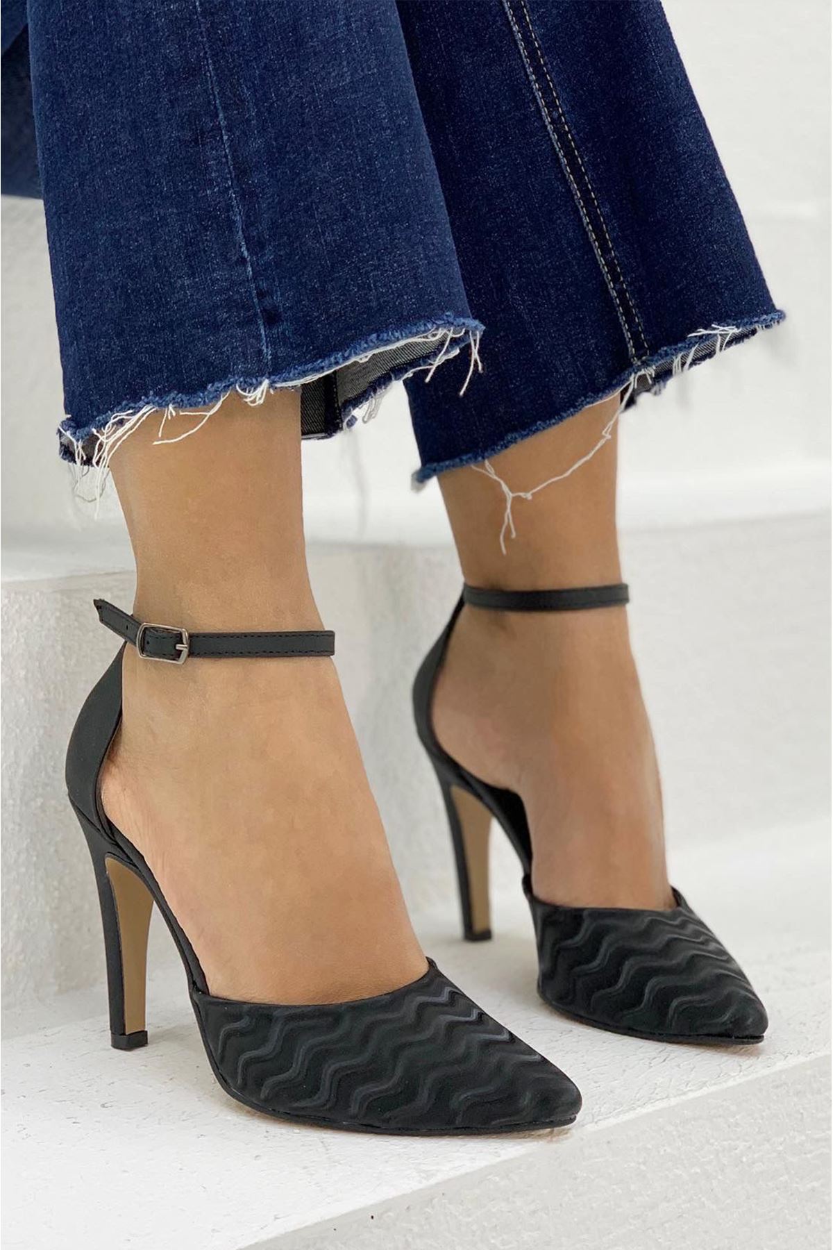 Chanell Siyah Bayan Topuklu Ayakkabı
