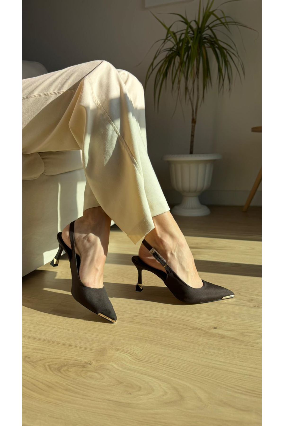 CERY Kahve Bayan Topuklu Ayakkabı