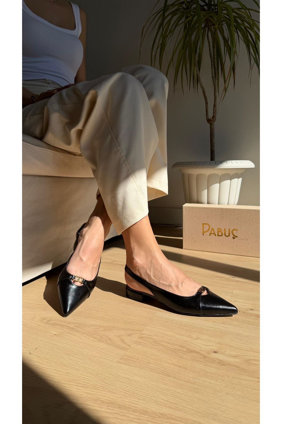 Neole Siyah Bayan Babet