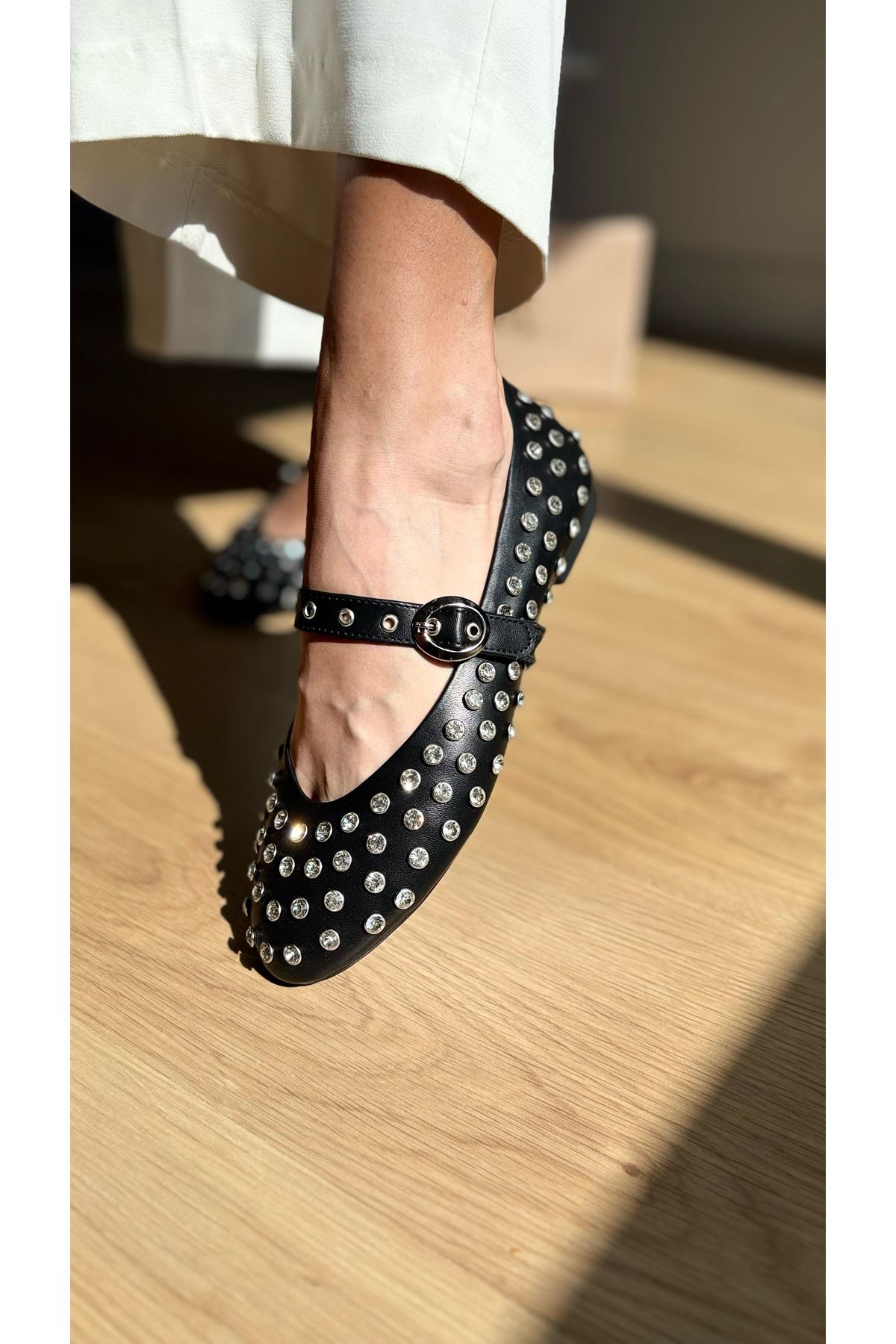 Felipe Siyah Taşlı Bayan Babet