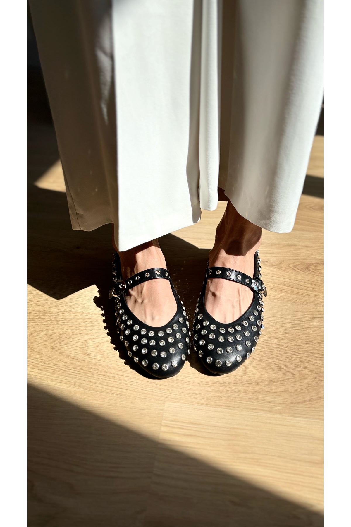 Felipe Siyah Taşlı Bayan Babet