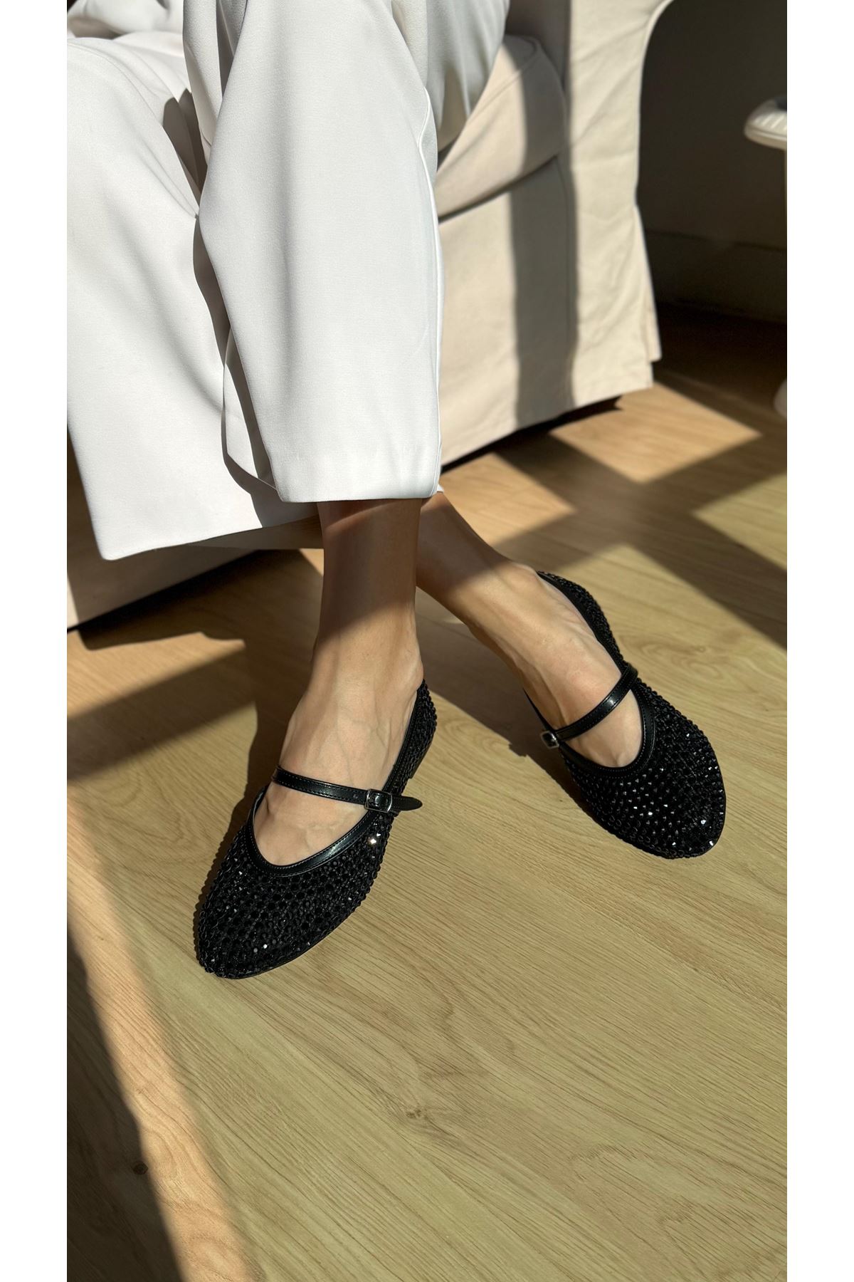 Shine Siyah Bayan Babet