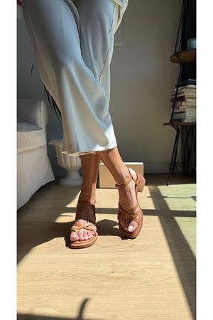 Dora Hakiki Deri Taba Sandalet